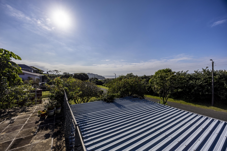 4 Bedroom Property for Sale in Nahoon Beach Eastern Cape